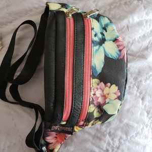 Jansport  fanny  pack